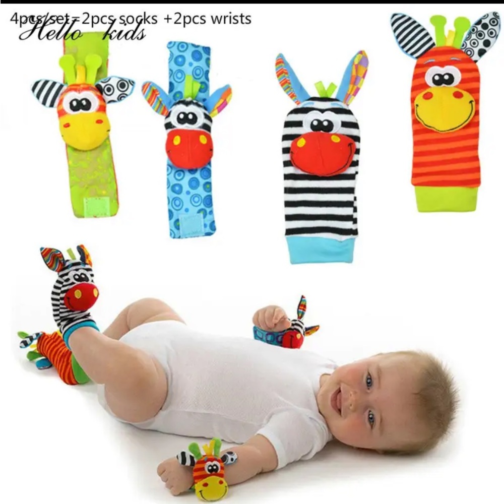 Host Pick 🏅 - Infant Socks and Wrists Rattles - NEW